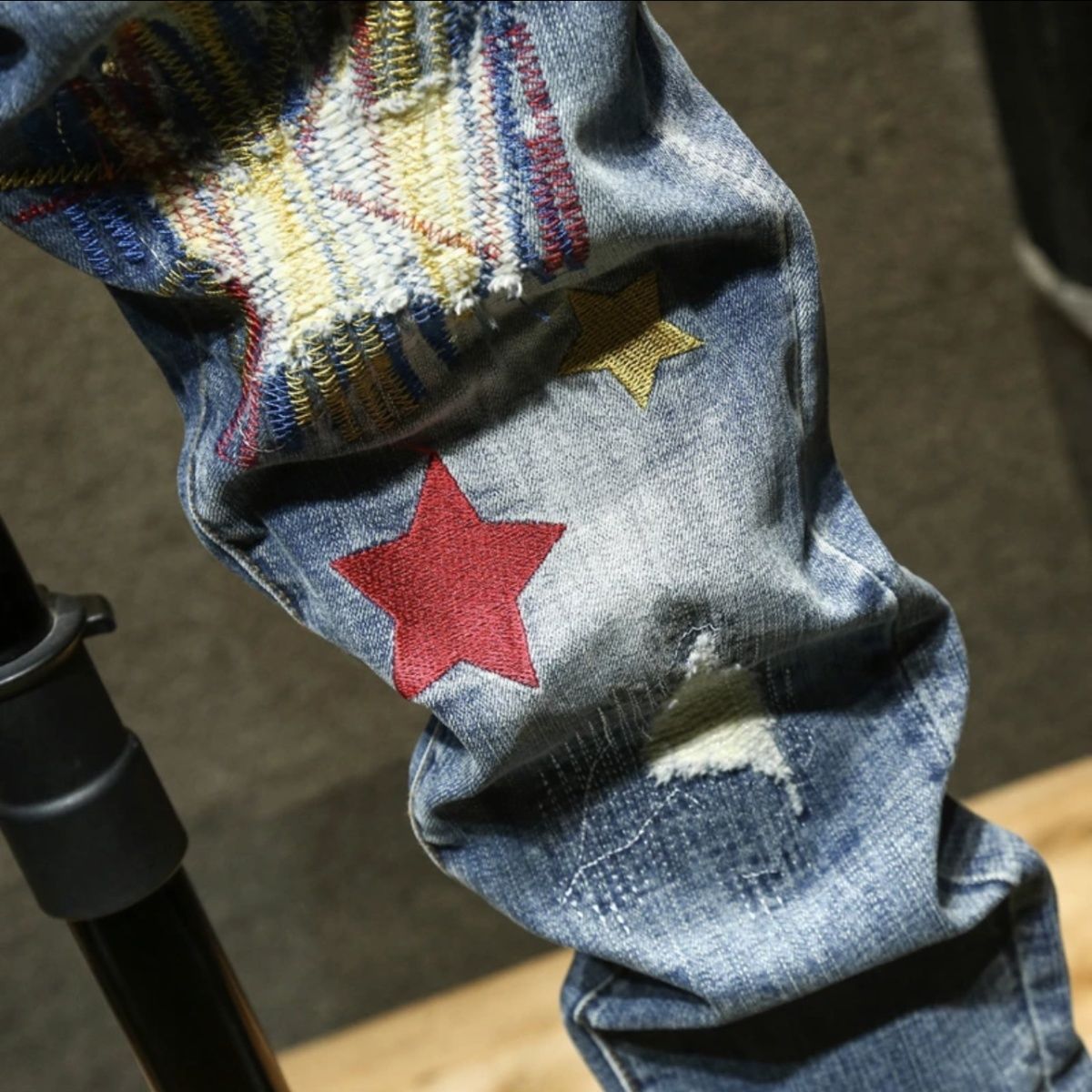 고급 미국 중공업 스타일 찢어진 자수 청바지 남성용 2 - Embroidery On Jeans 리뷰 및 가격